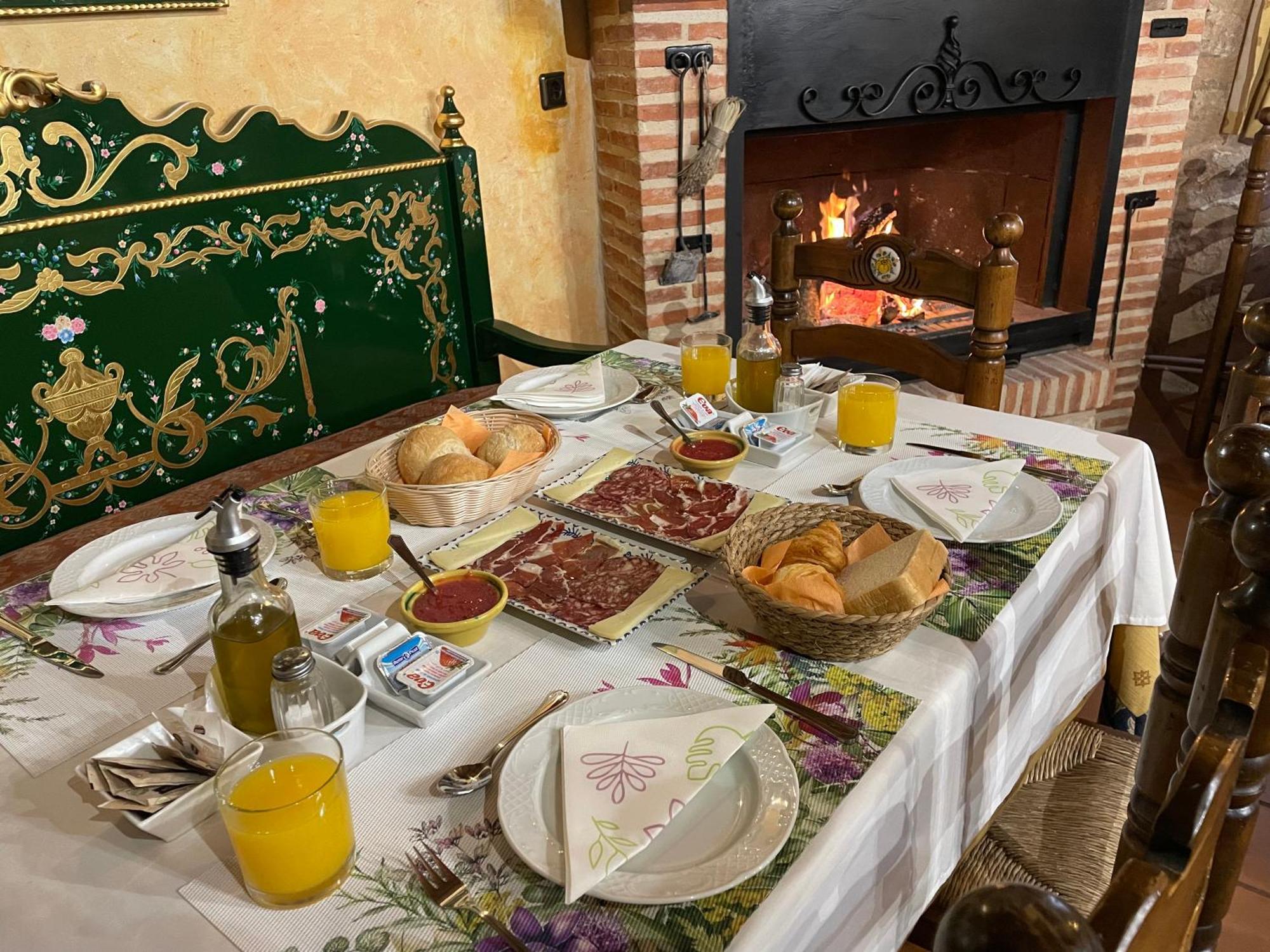 La Posada Del Hidalgo De Alarcón Esterno foto